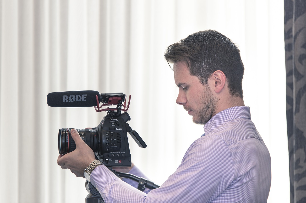 公司簡介 第726頁