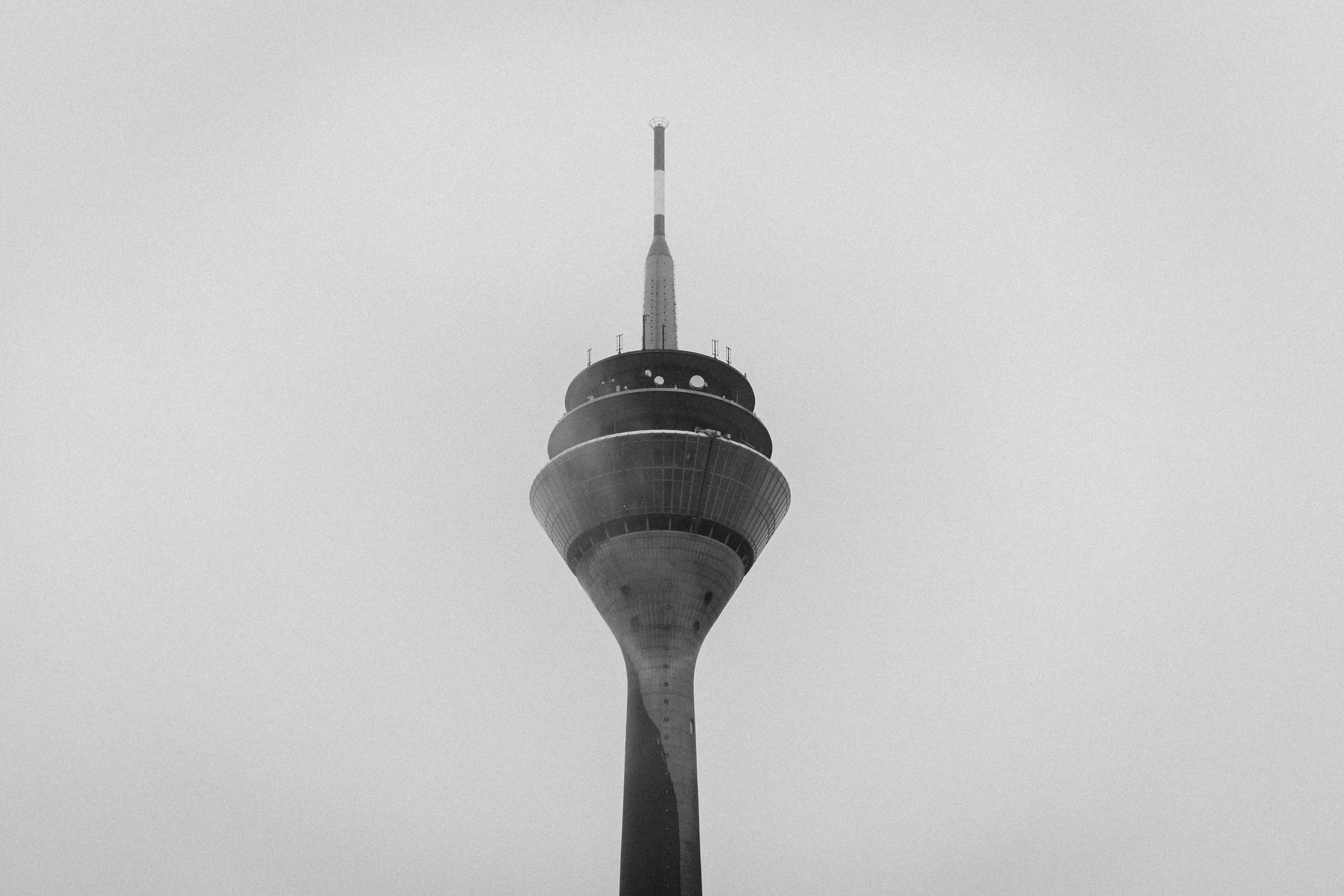 關(guān)于55寸電視下沿安裝高度的探討與建議