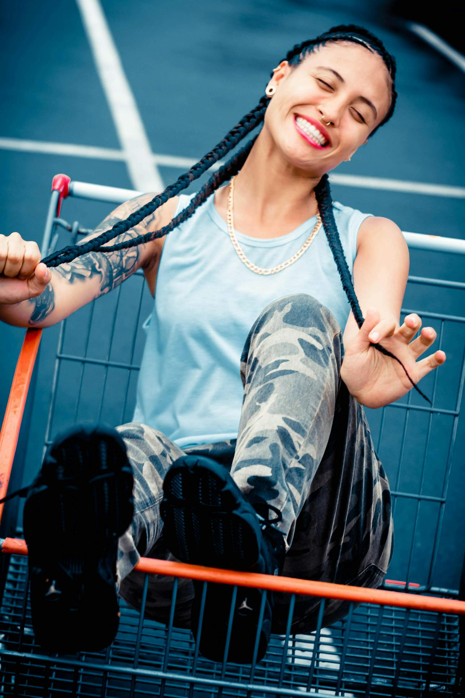 中式八球女子比賽精彩瞬間，展現(xiàn)女性魅力與風(fēng)采的視頻回顧