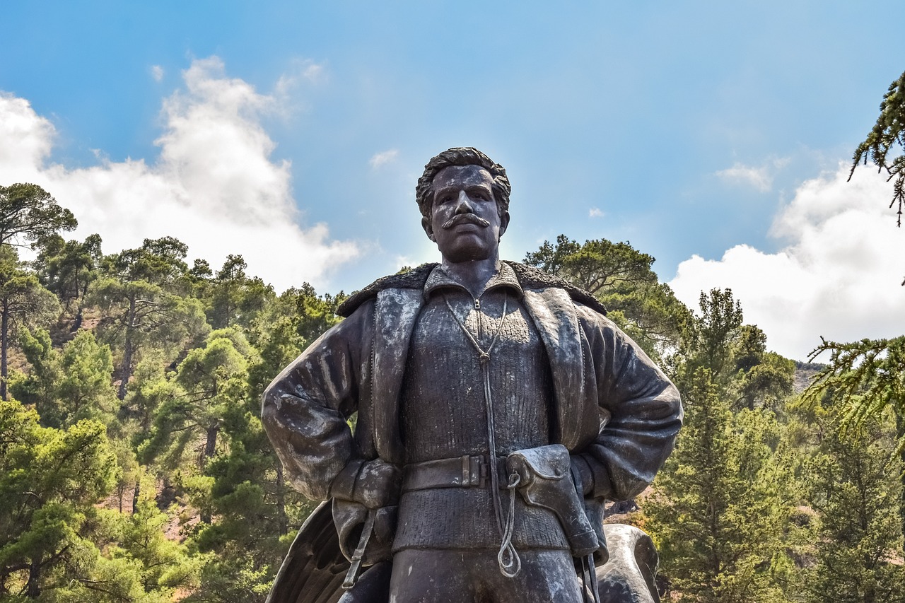 獵鷹1949第40集，英雄壯志，戰(zhàn)火重燃