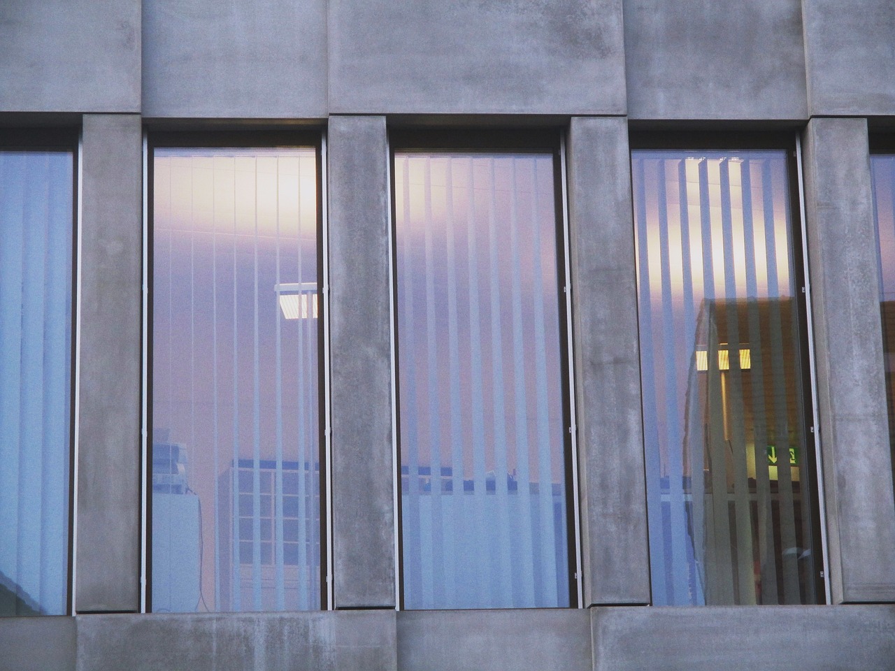 新門內(nèi)部資料精準(zhǔn)大全，3729之三角奧秘