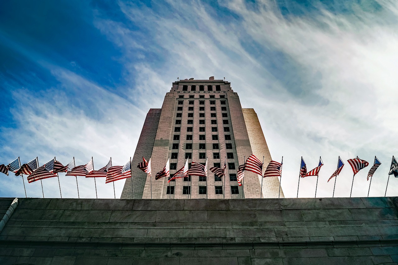 互聯(lián)網(wǎng)時代的掃黃動態(tài)資訊，挑戰(zhàn)與應(yīng)對策略