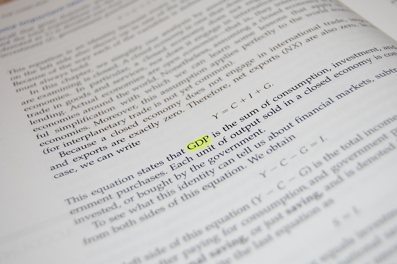 最新冠病信息及全球影響概述