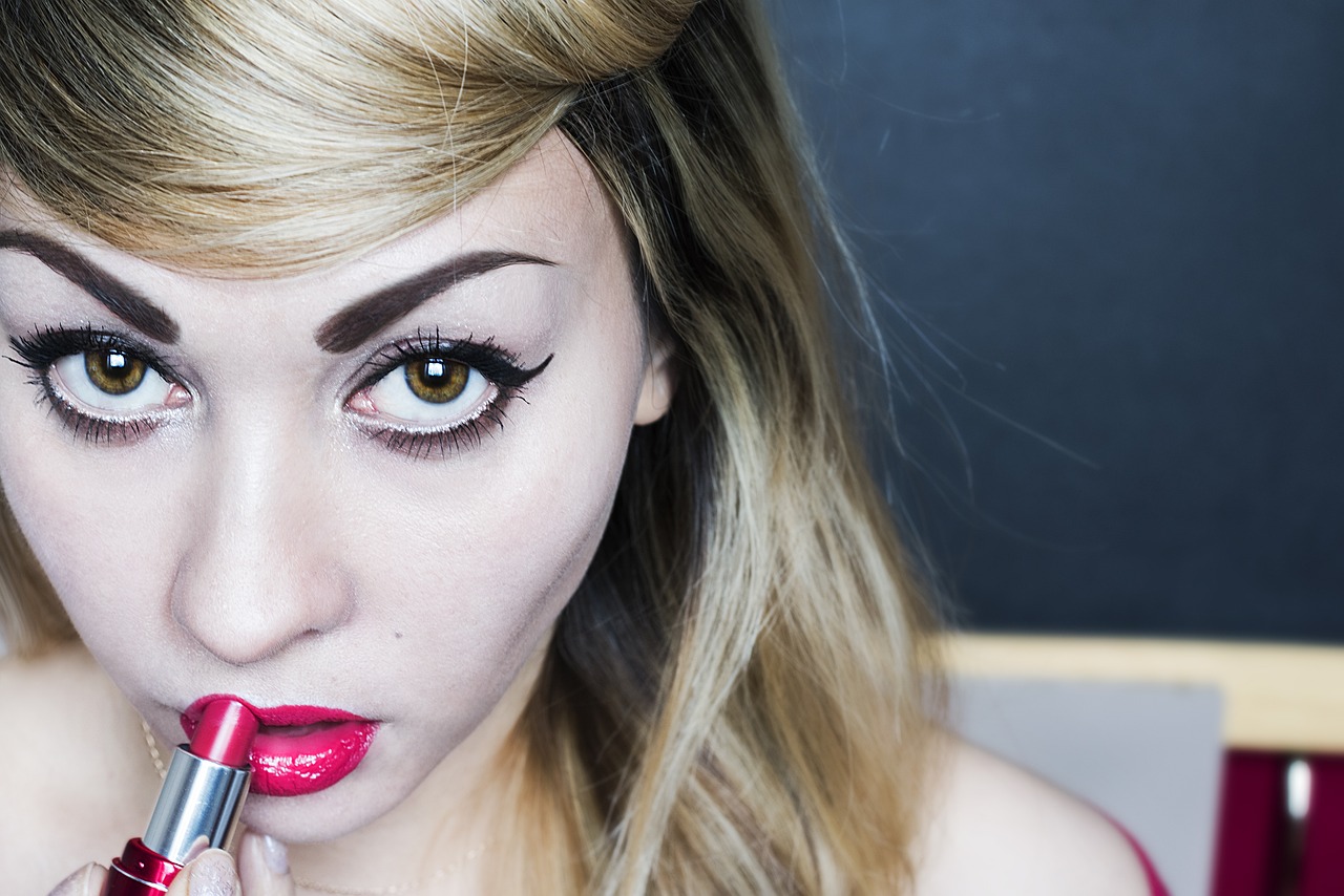 時尚內(nèi)扣發(fā)型精選，魅力造型的必備之選