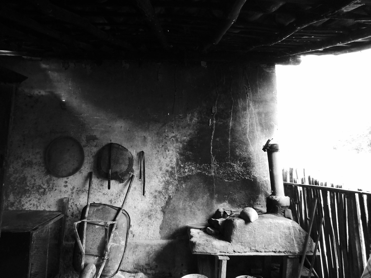 侵略者電影，歷史、戰(zhàn)爭與影像的交織