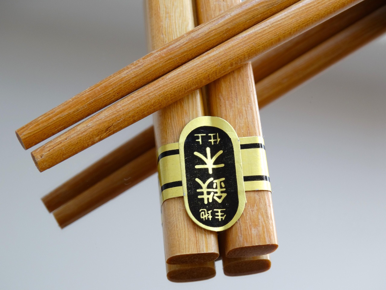 鋰空氣電池技術(shù)前沿進(jìn)展、挑戰(zhàn)分析與最新動(dòng)態(tài)探討