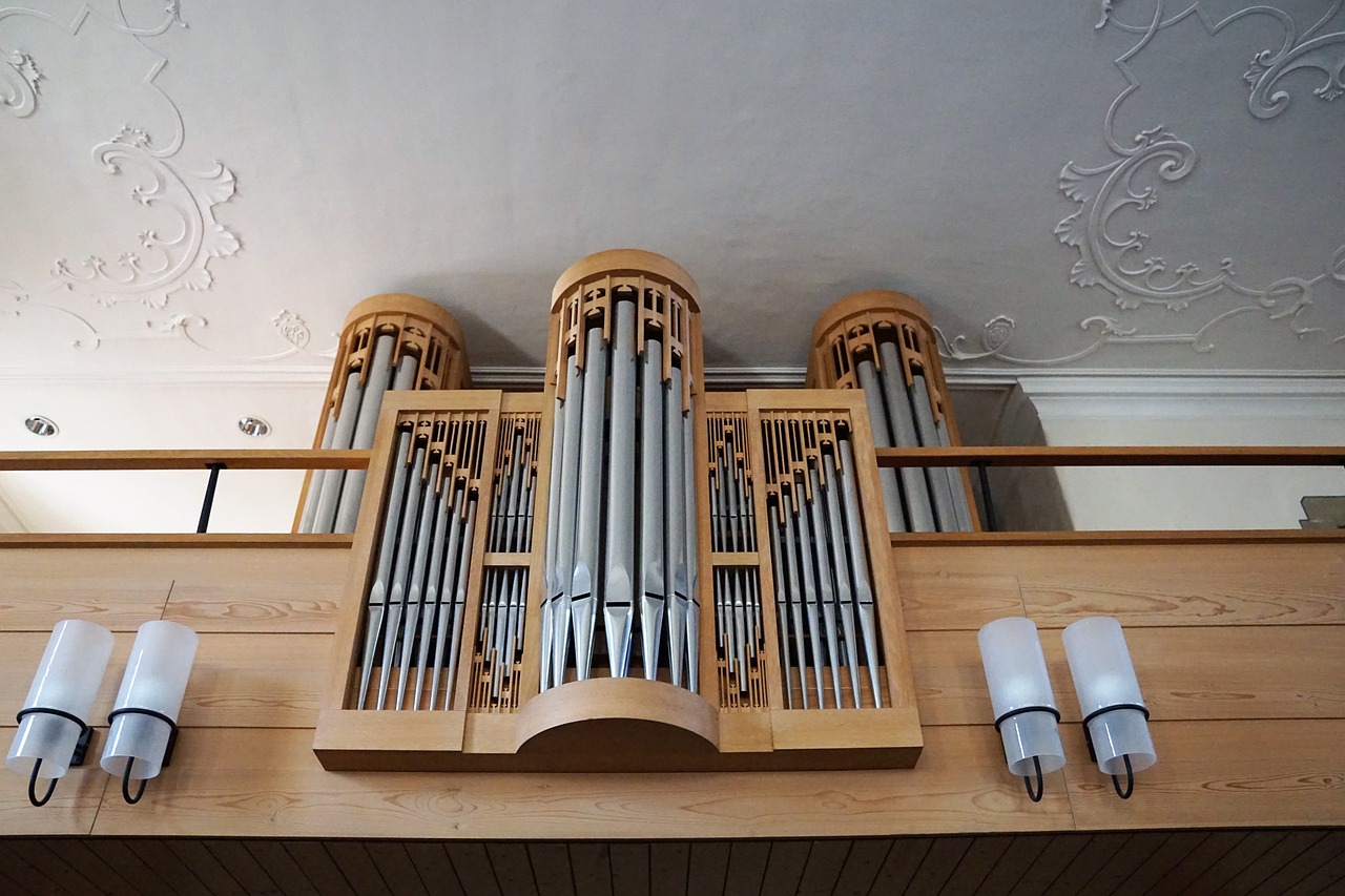 李煒音樂之旅開啟新篇章，最新動(dòng)態(tài)揭秘！