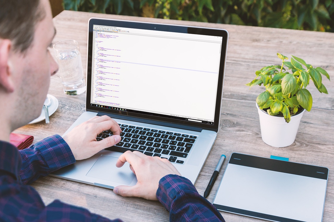 比賽服源碼全方位解析，從設(shè)計到實現(xiàn)的全過程探討