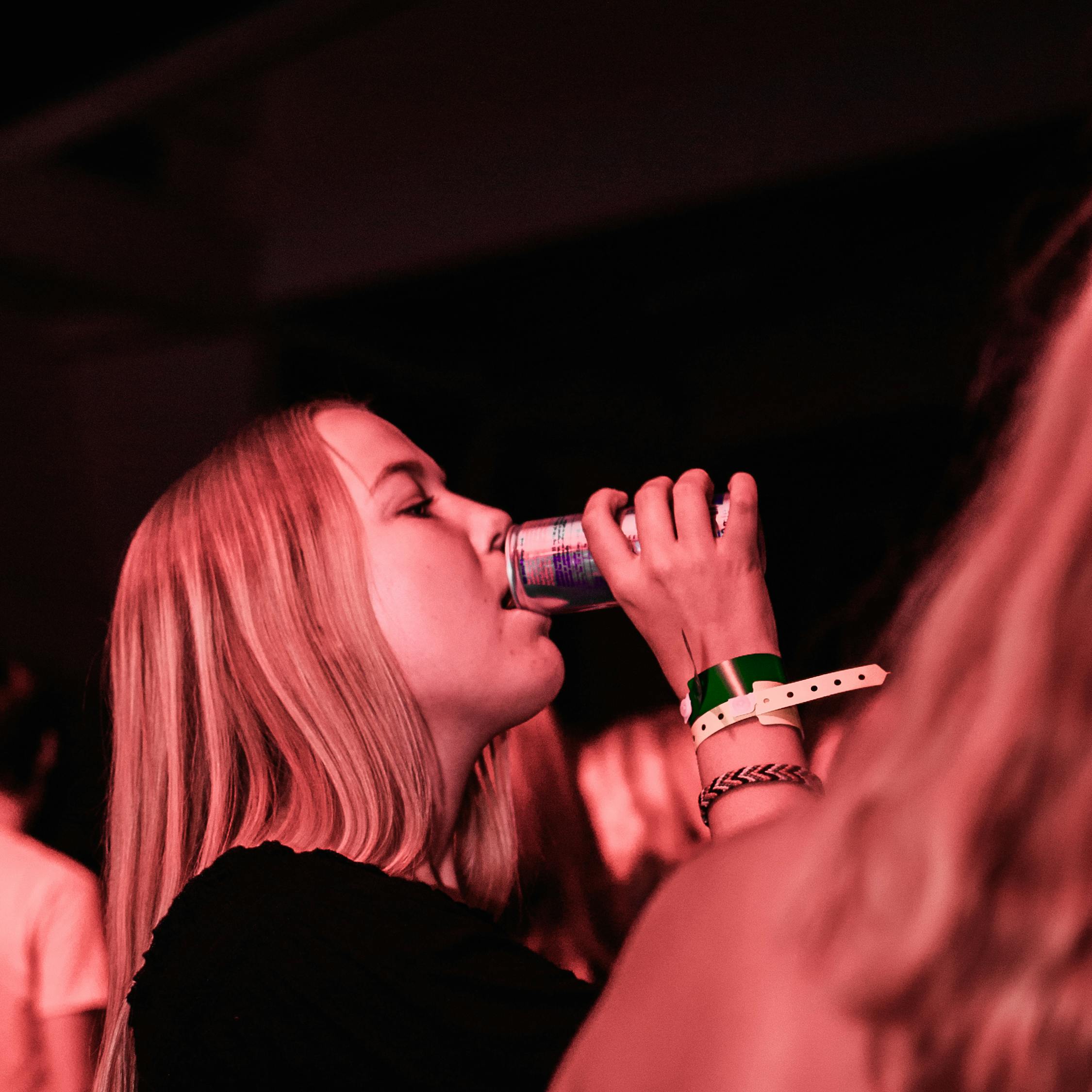 女演員遭遇潛規(guī)則背后的行業(yè)陰暗面揭露