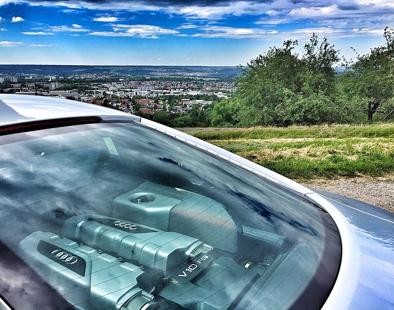 奧迪Q3最新價(jià)格及圖片大全，一覽無(wú)遺的概覽