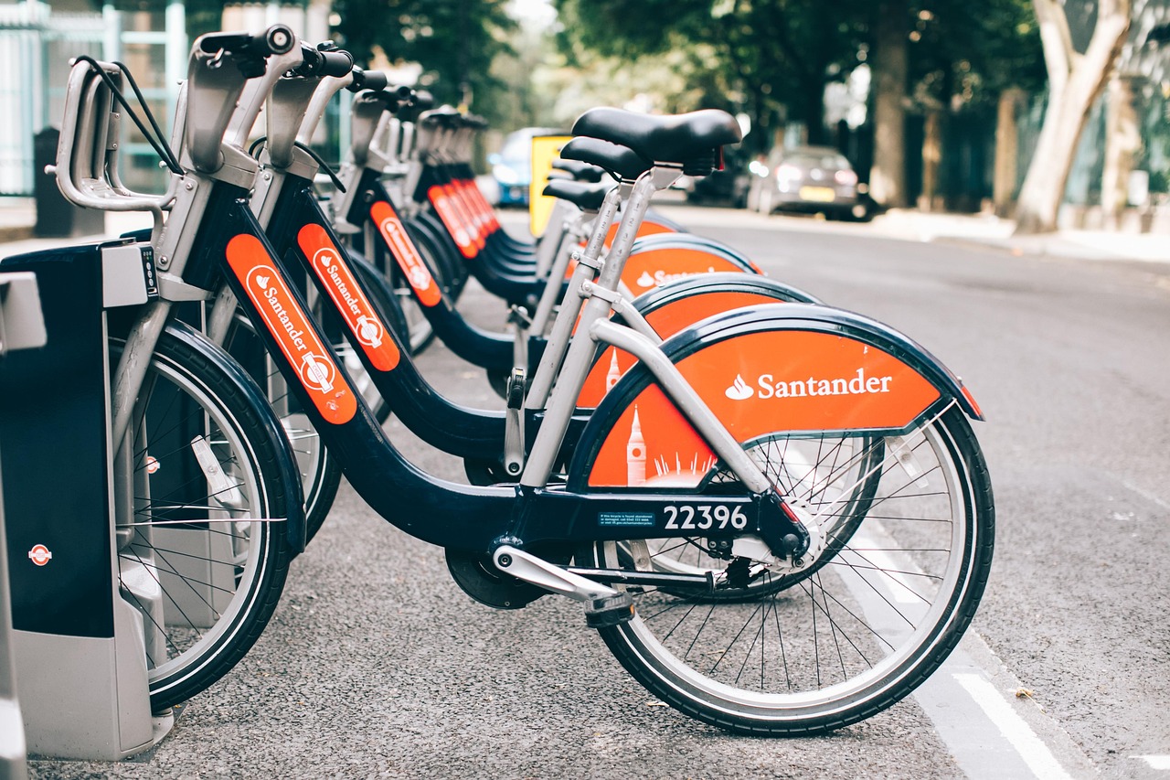 股市行情分析，代碼000547的動態(tài)探索與深度解讀