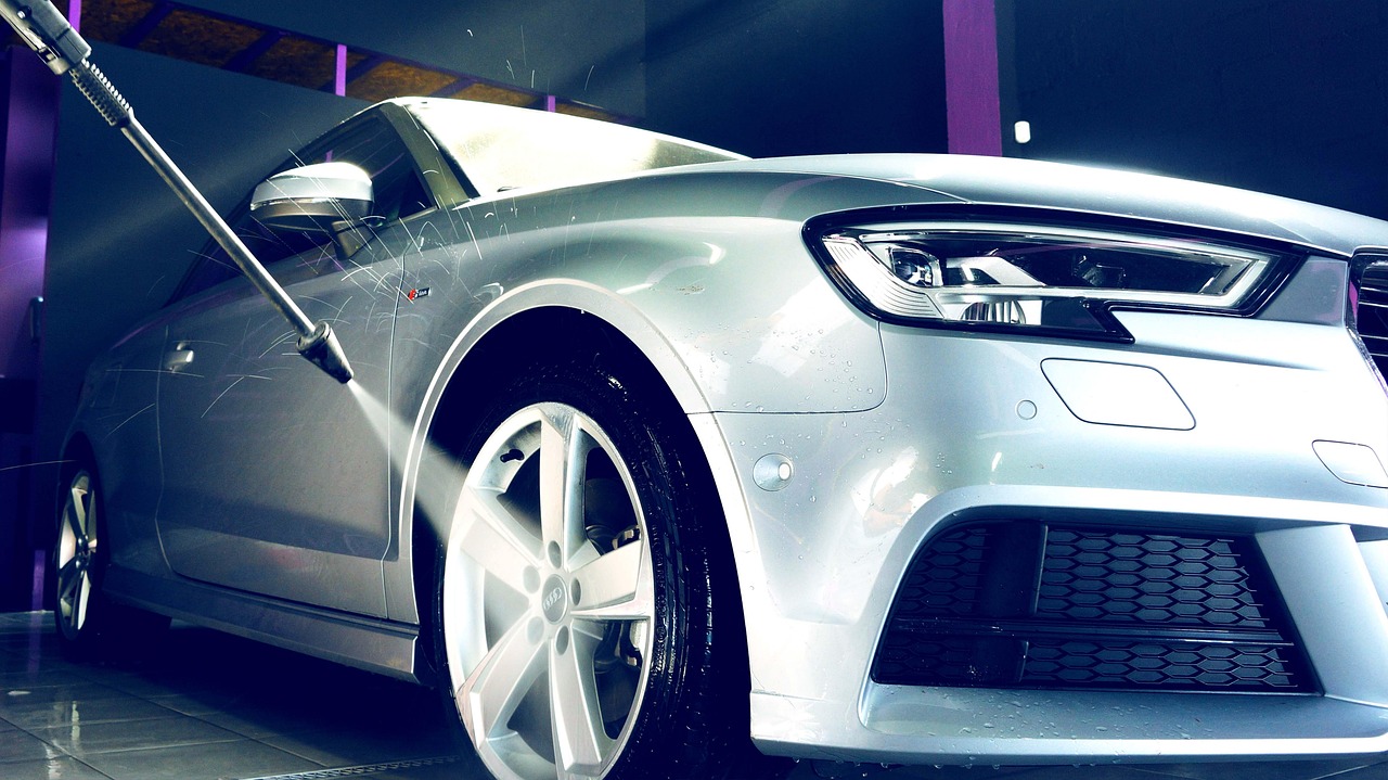 奧迪最新跑車，速度與藝術(shù)的極致融合