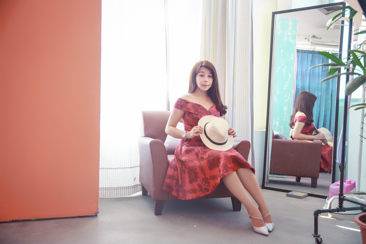 動漫美女撓癢癢的獨特魅力展現