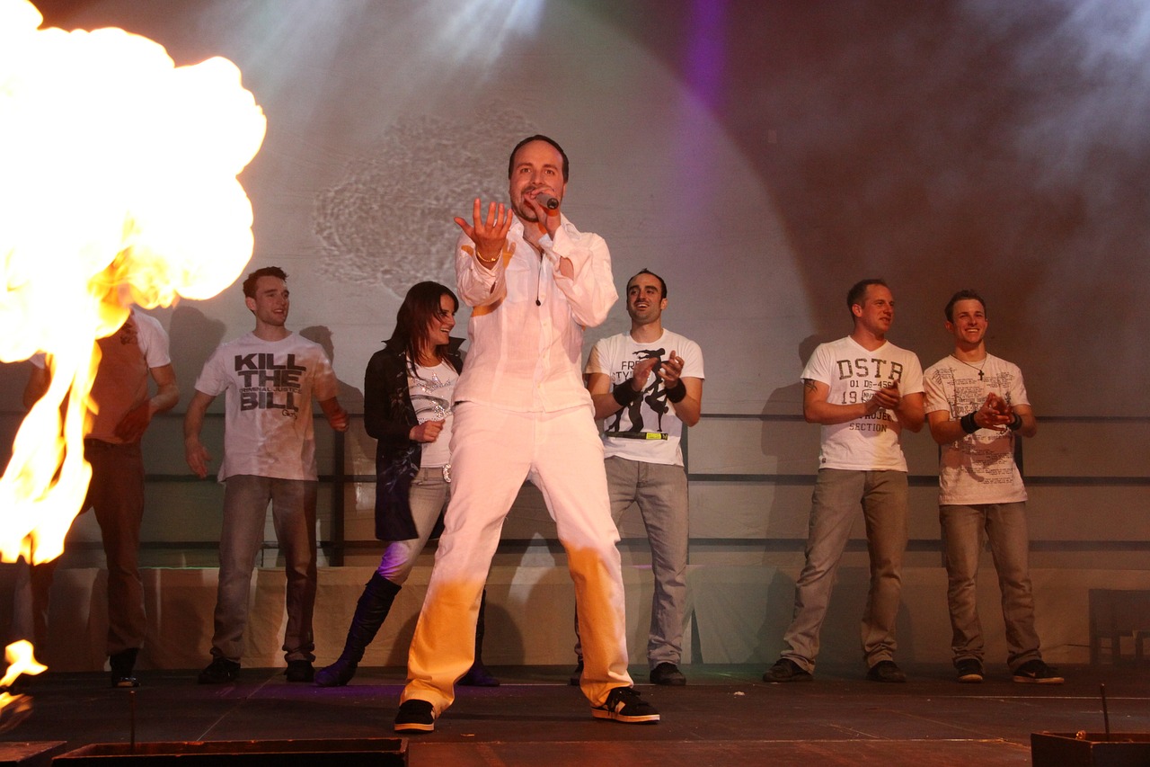 舞臺(tái)璀璨之星，斕演員閃耀之旅