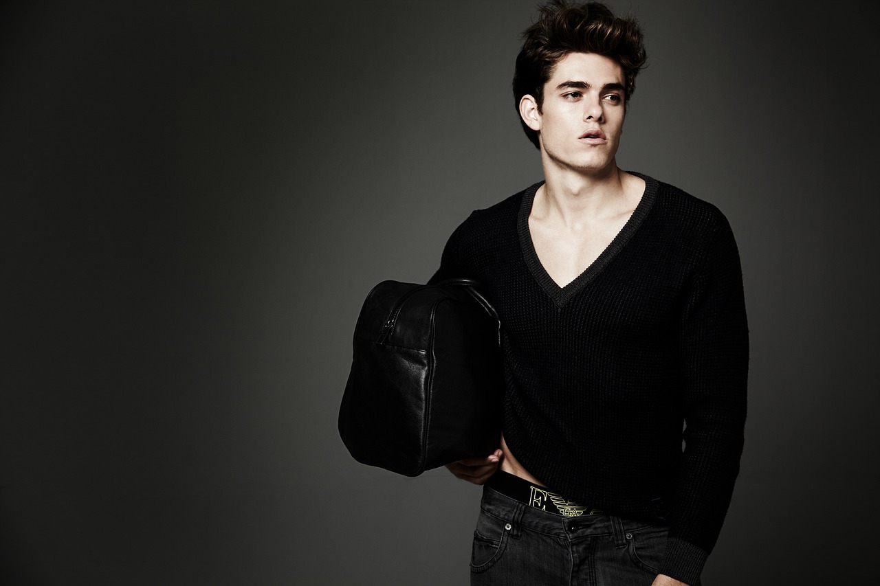 最新男士發(fā)型圖集，時尚潮流的多樣展示與展示魅力風(fēng)采的男士發(fā)型設(shè)計