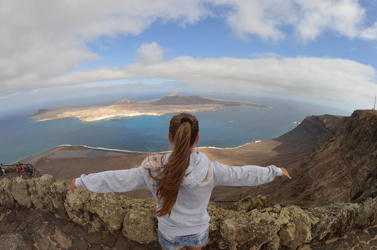 走進(jìn)電影的世界，探索銀幕魅力的無限之旅