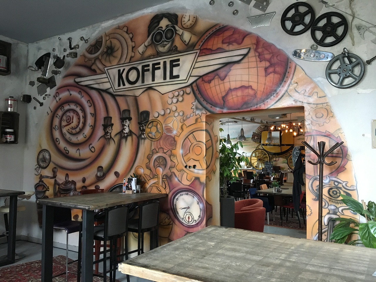 動(dòng)漫海報(bào)，藝術(shù)、文化與宣傳的完美結(jié)合之旅