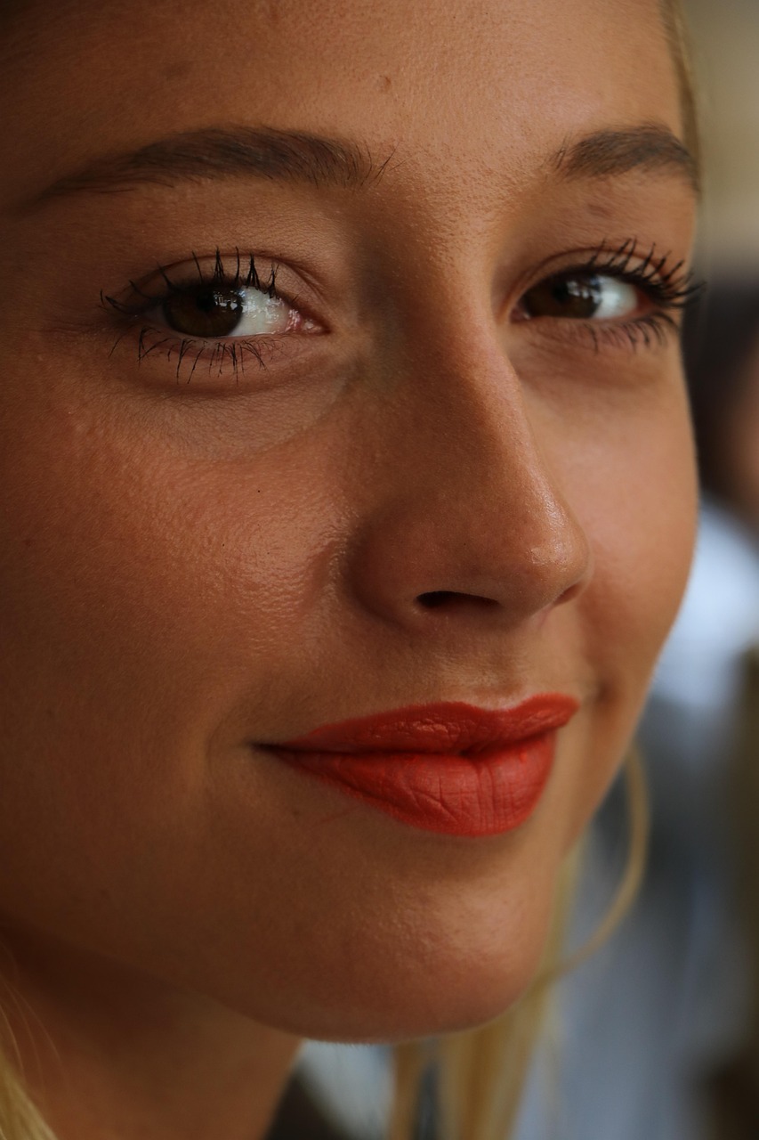 香港混血女演員的獨(dú)特魅力與多元風(fēng)采展示