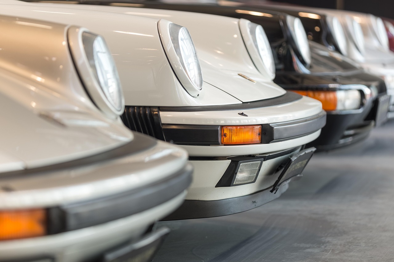 保時捷圖片及價格，豪華跑車典范的全方位展示