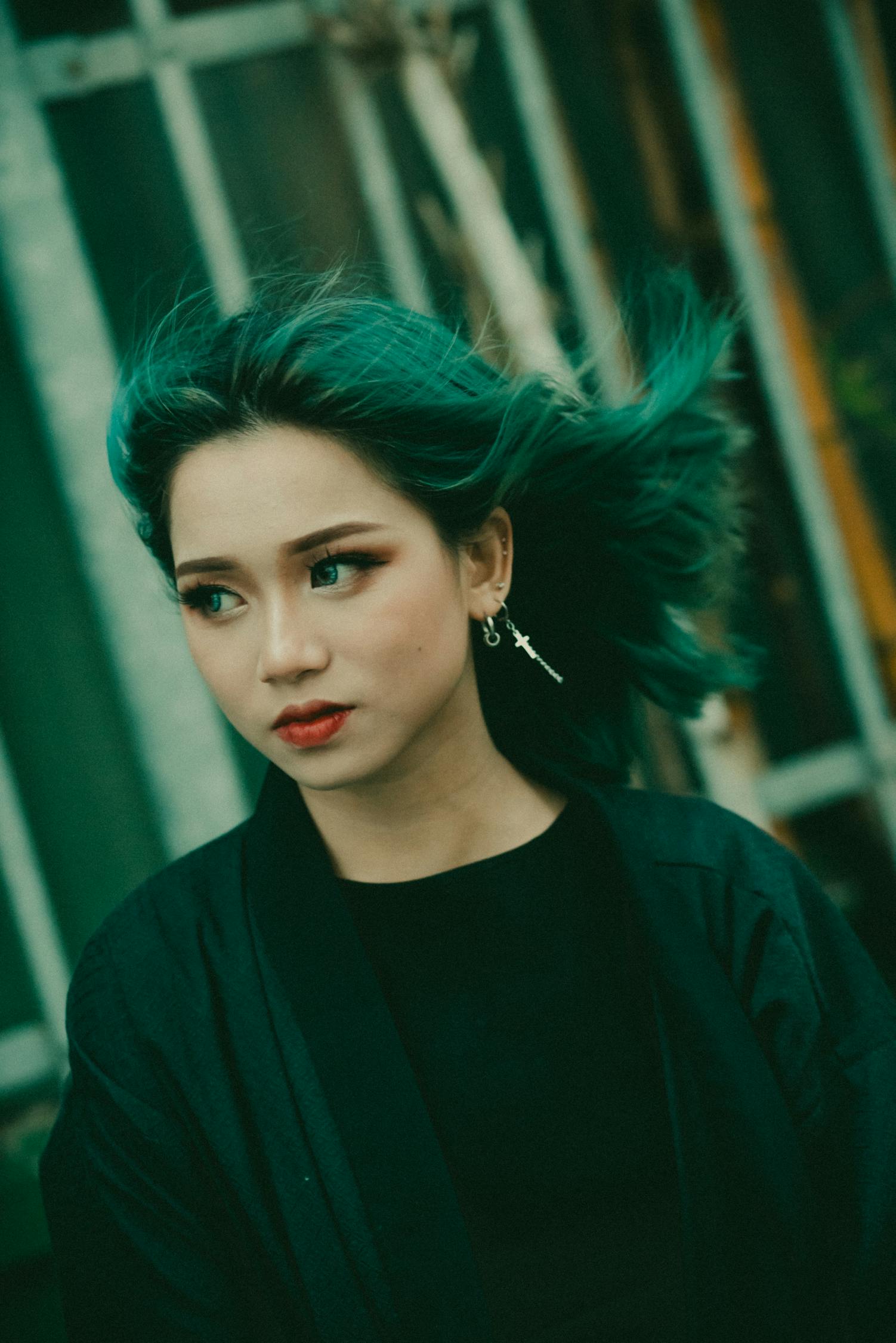 世界微塵里電視劇免費(fèi)觀看完整版，劇情與人物魅力深度探索