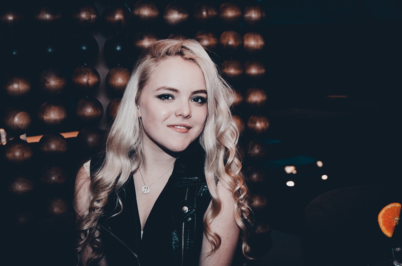 最新長發(fā)發(fā)型展示，潮流引領(lǐng)的長發(fā)魅力