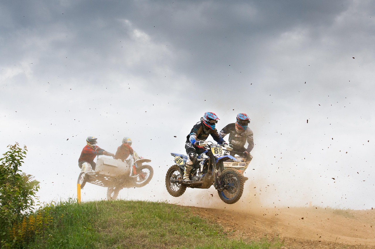 騎車比賽游戲，速度與激情的挑戰(zhàn)對決！