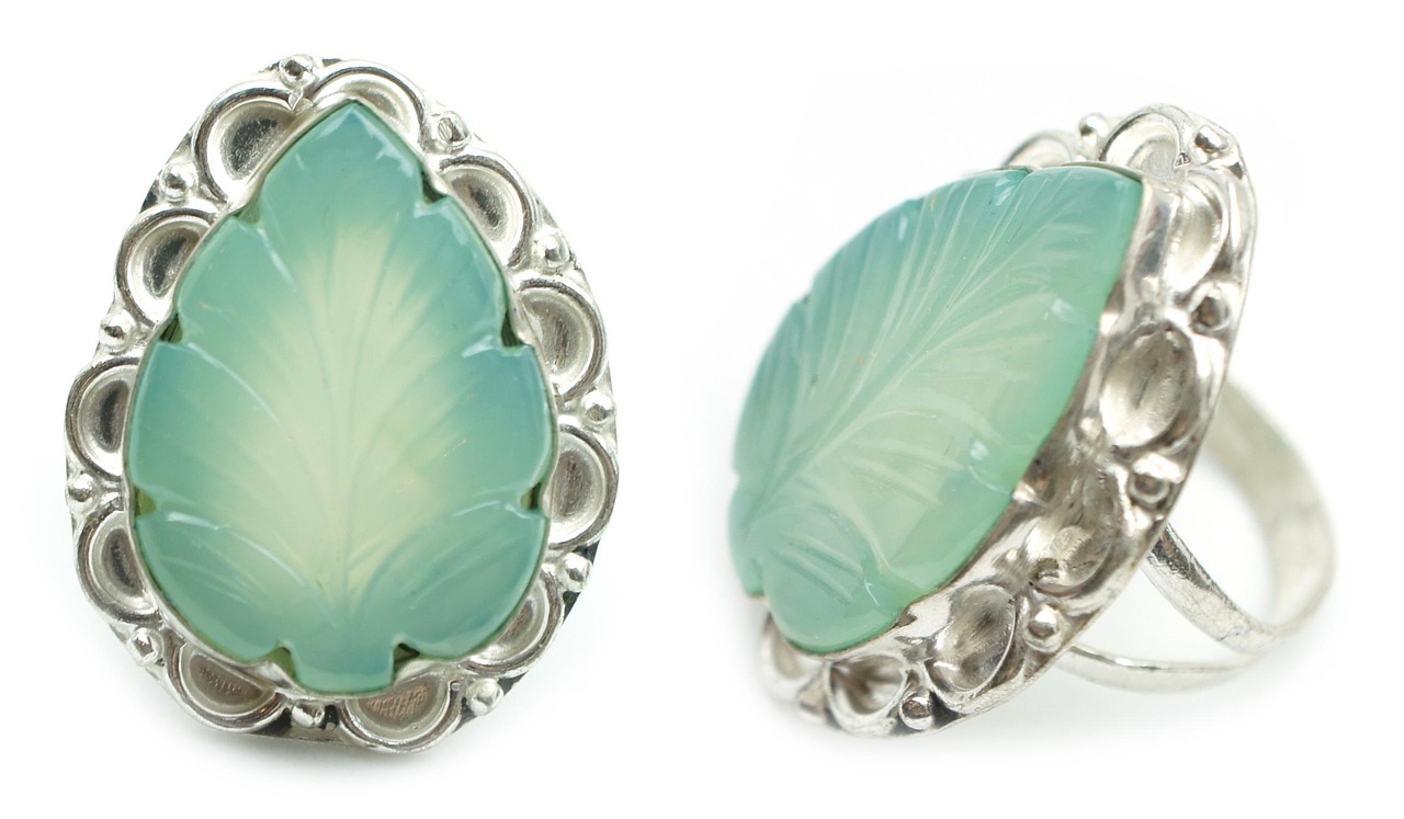 明星翡翠，珠寶璀璨與娛樂圈的閃耀之光