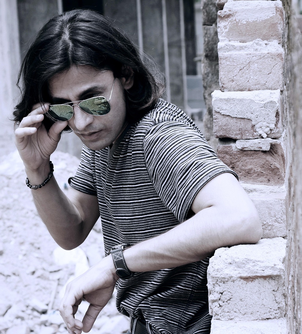 賈斯汀·比伯新發(fā)型亮相，引領(lǐng)時(shí)尚潮流新標(biāo)桿