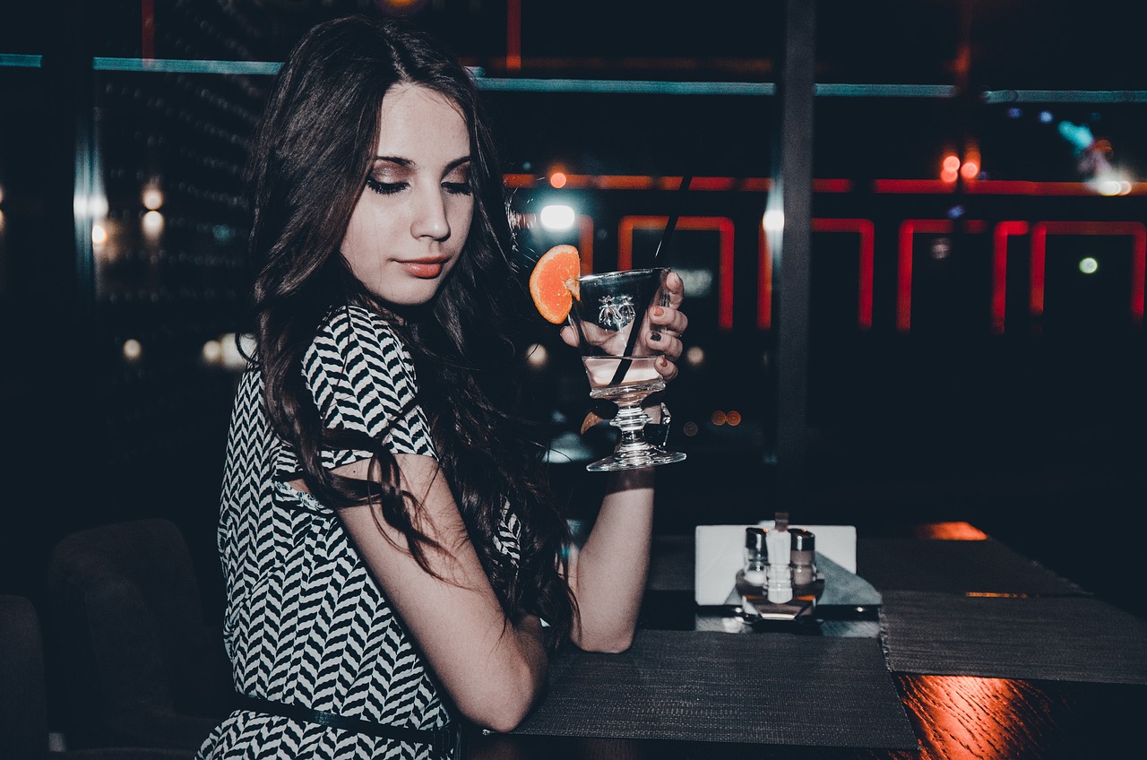 帶字動(dòng)漫頭像，個(gè)性表達(dá)的新潮流時(shí)尚之選